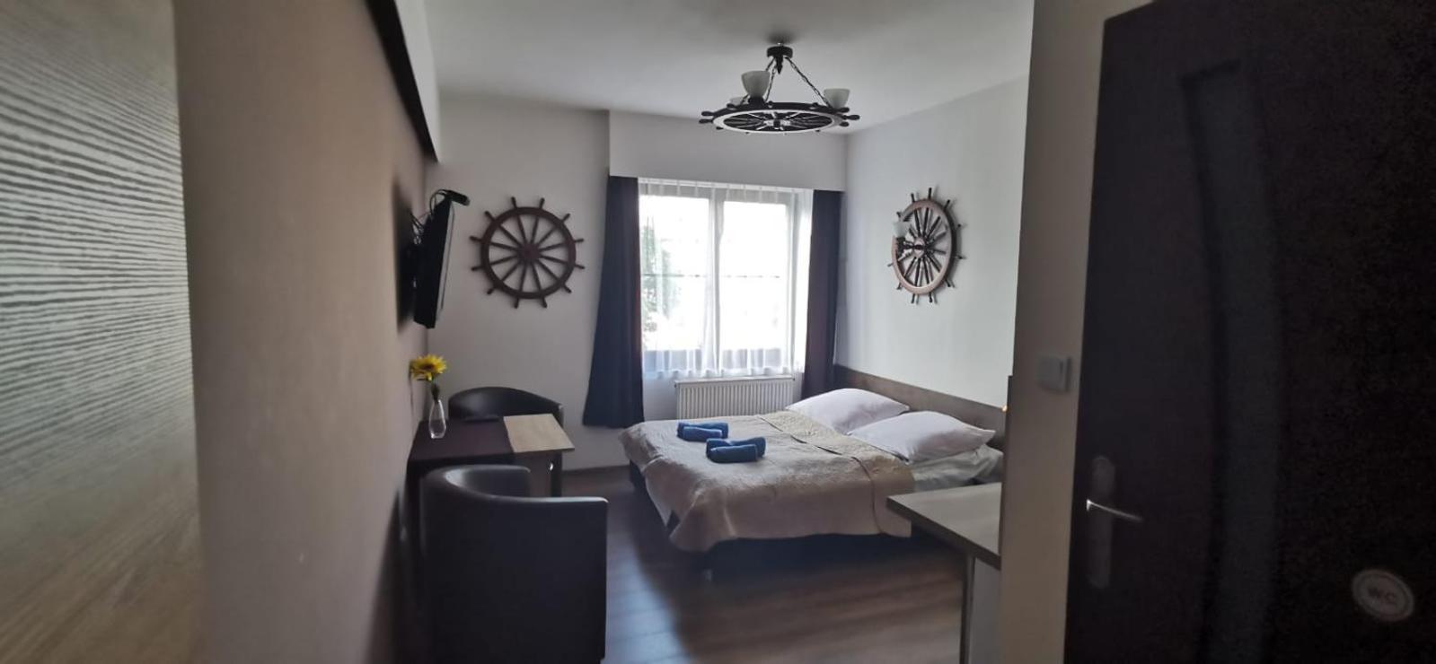 Dolphin House Bed & Breakfast เวบา ภายนอก รูปภาพ