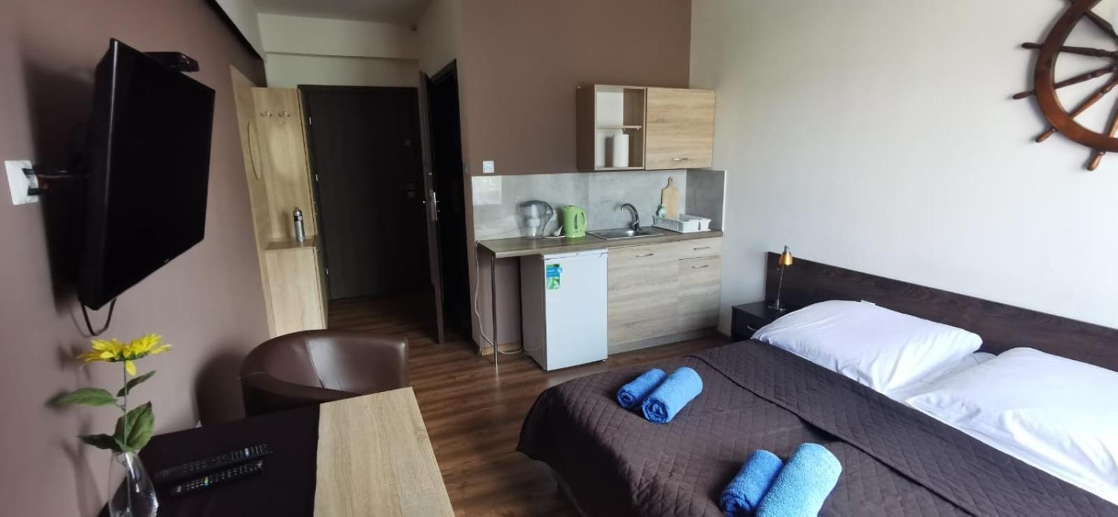 Dolphin House Bed & Breakfast เวบา ภายนอก รูปภาพ
