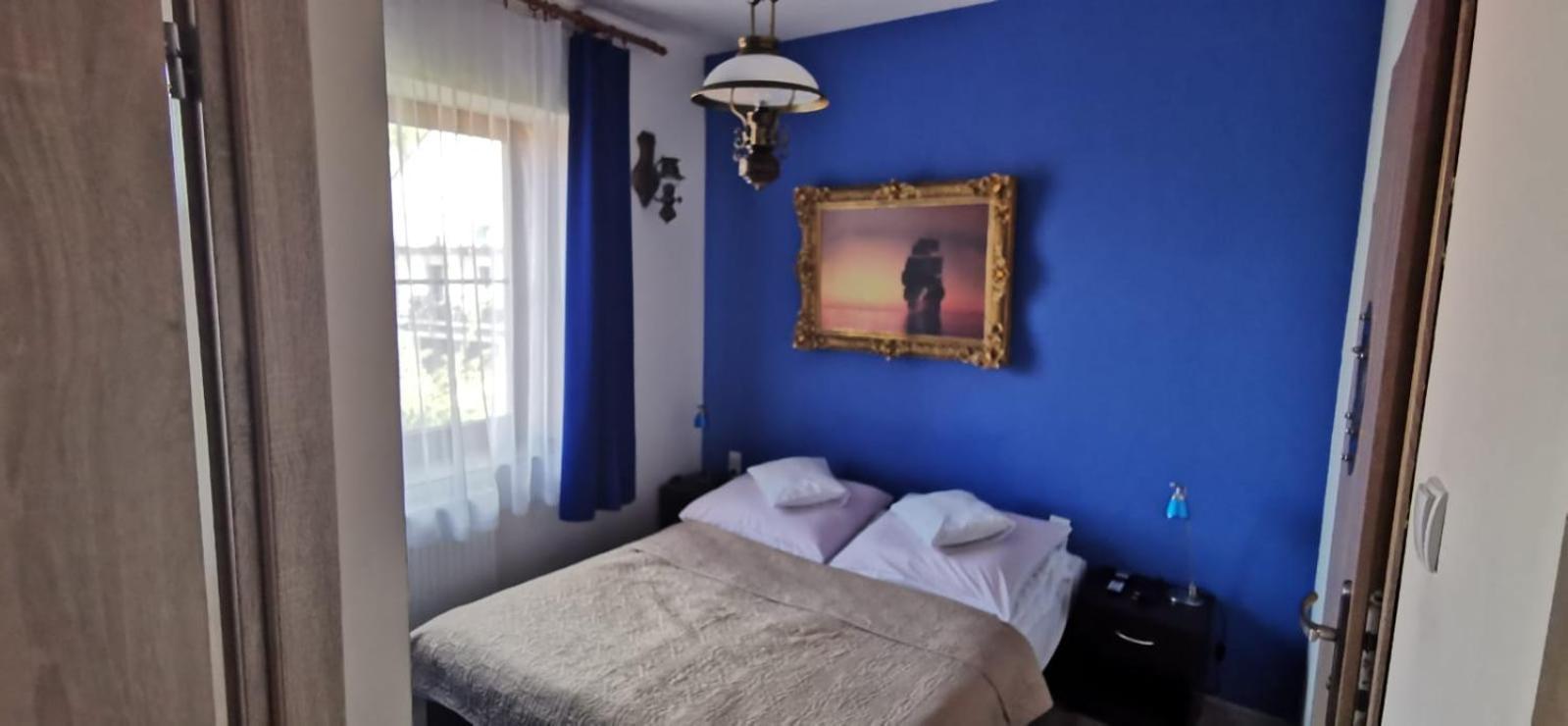 Dolphin House Bed & Breakfast เวบา ภายนอก รูปภาพ