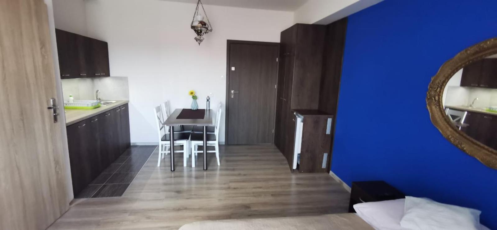 Dolphin House Bed & Breakfast เวบา ภายนอก รูปภาพ